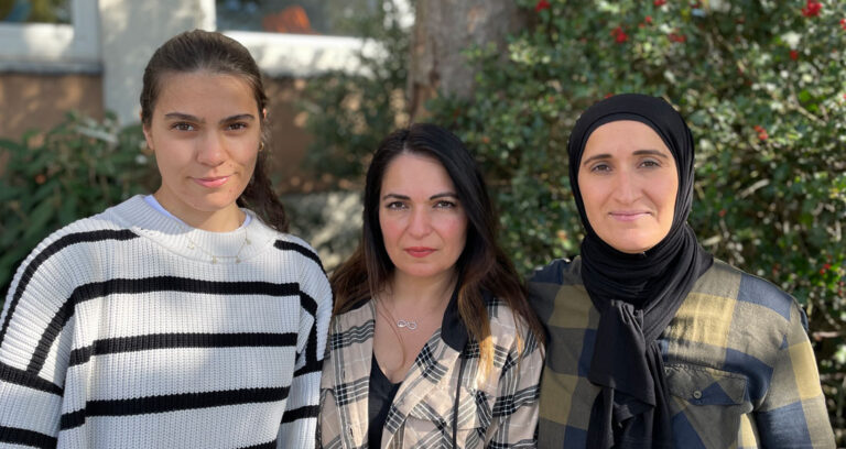 Die Mitarbeiterinnen in der Betreuung: Frau Celik, Frau Yigit und Frau El Molla