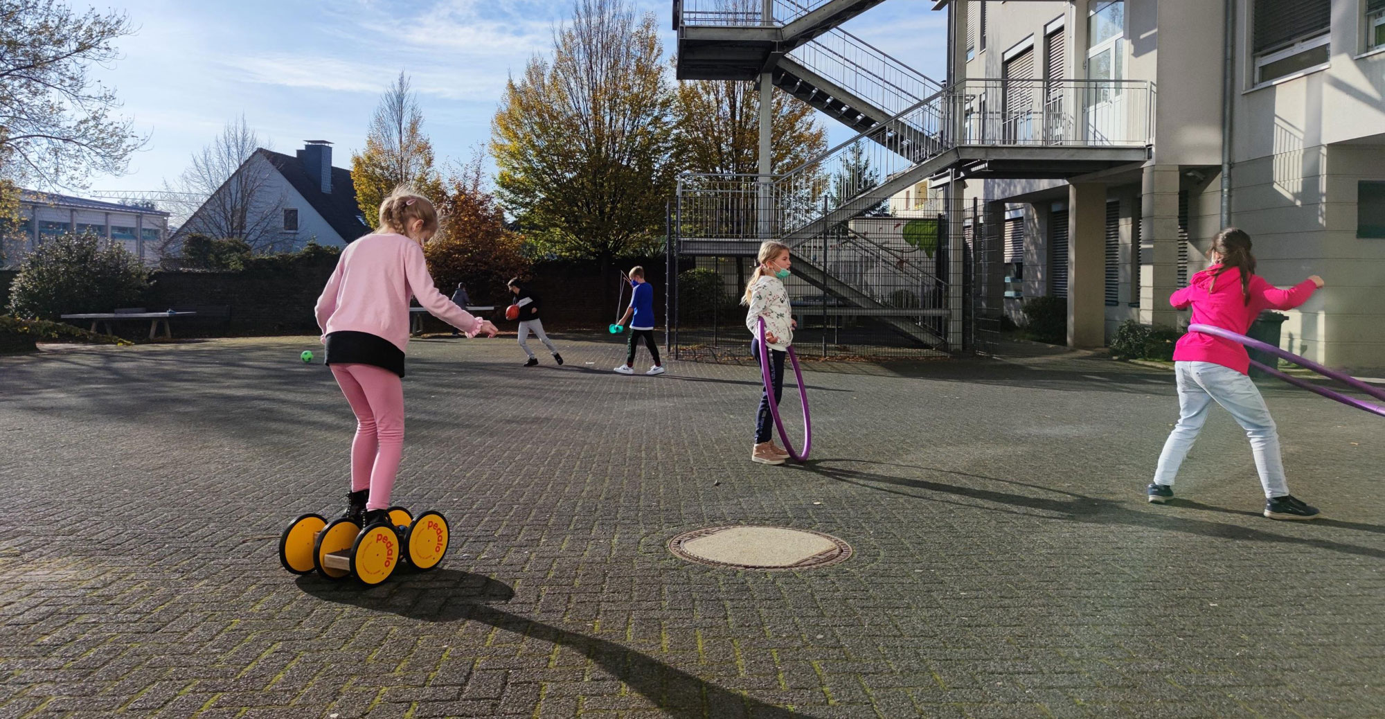 Am Nachmittag betreuen wir die Schülerinnen und Schüler flexibel nach individuellem Bedarf