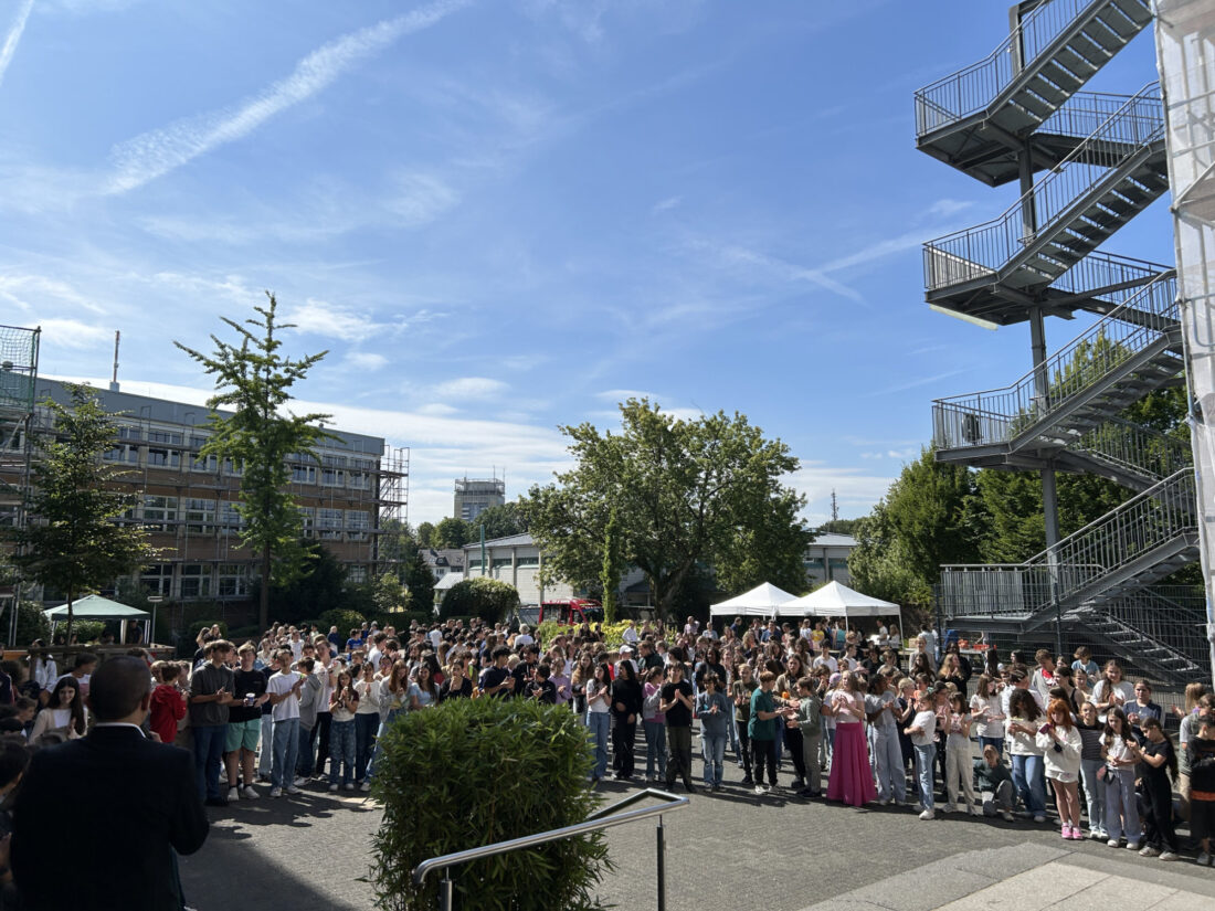 Das Schulhoffest beginnt