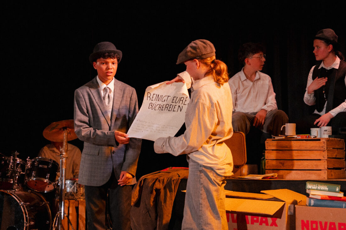 theater25_4
