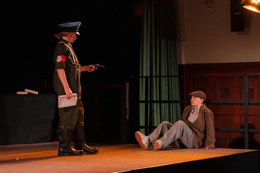 theater25_8